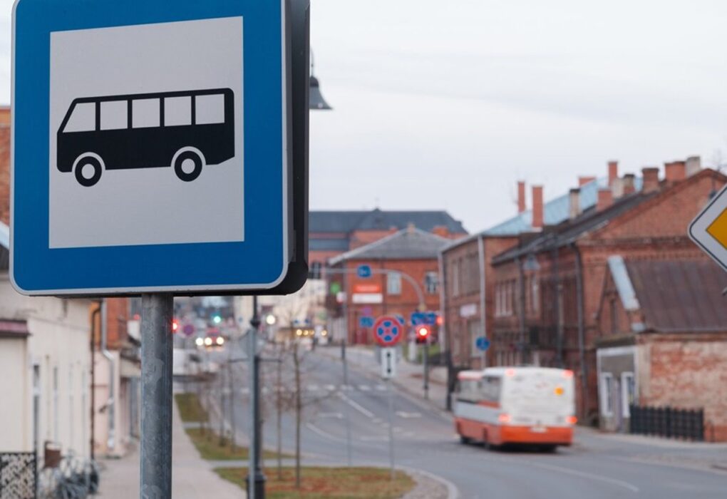 Латвійські перевізники оголосили страйк: що буде з рейсами