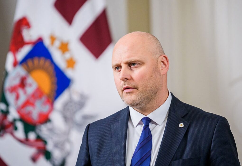 Латвія заблокувала зняття санкцій ЄС з Усманова та Фрідмана