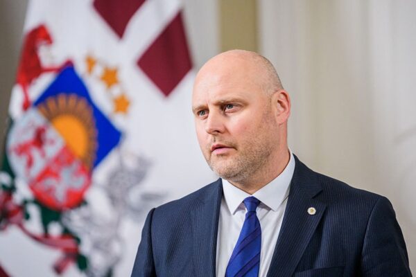 Латвія заблокувала зняття санкцій ЄС з Усманова та Фрідмана
