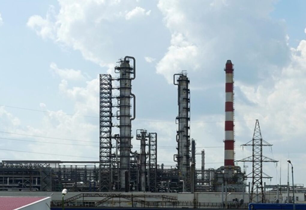 Рязанський НПЗ зупинив переробку на одному з основних блоків